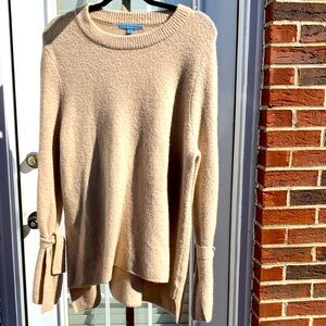 Tan/Cream Sweater Sz L - No longer available gifted to a buyer 🥰
